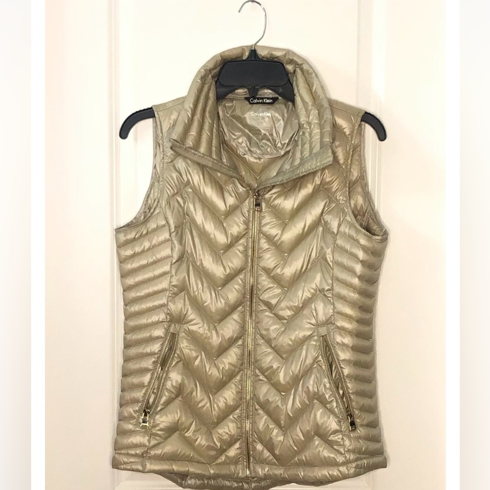 Calvin Klein Women’s Quilted Puffer Vest | Gold | premium down |